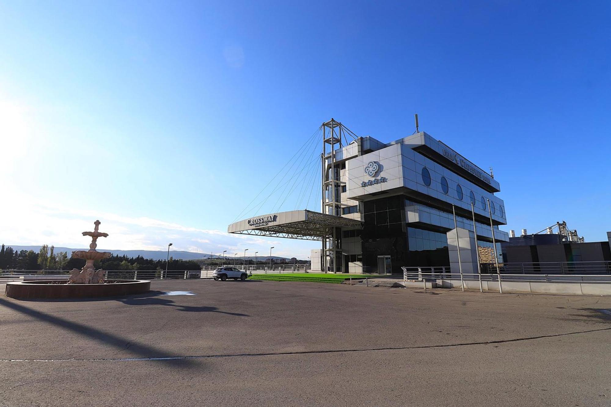 Crossway Hotel Masazir Exterior foto